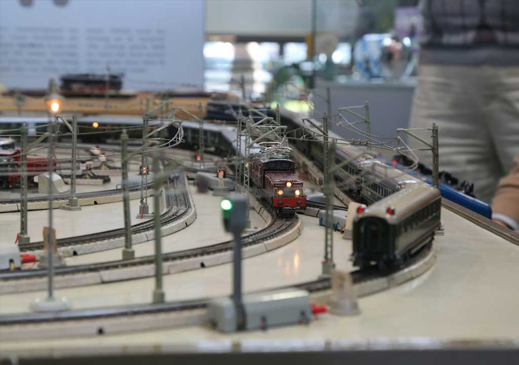 Material Matters: Choosing Filaments and Resins for Realistic Scale Effects